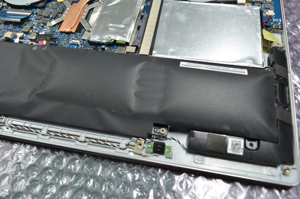 Asus ノート Ux303u バッテリー膨張 バッテリー交換修理事例 パソコン修理本舗